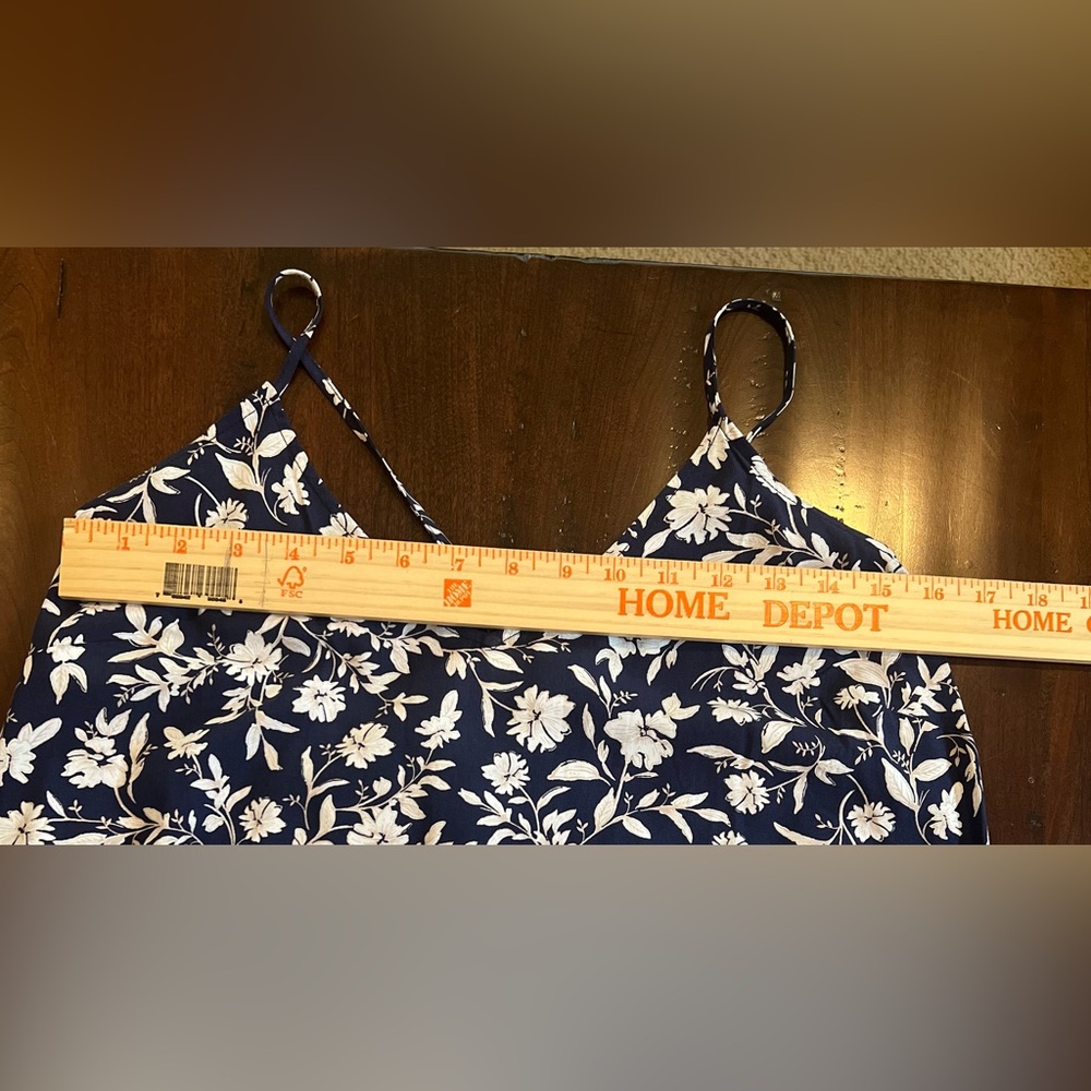 Old Navy Floral Maxi dress - Picture 4 of 8